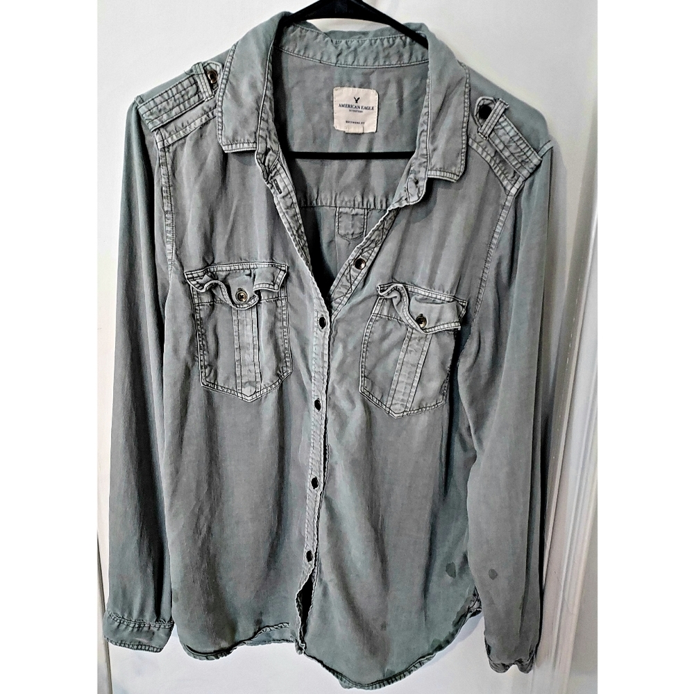 American Eagle Button Down Shirt